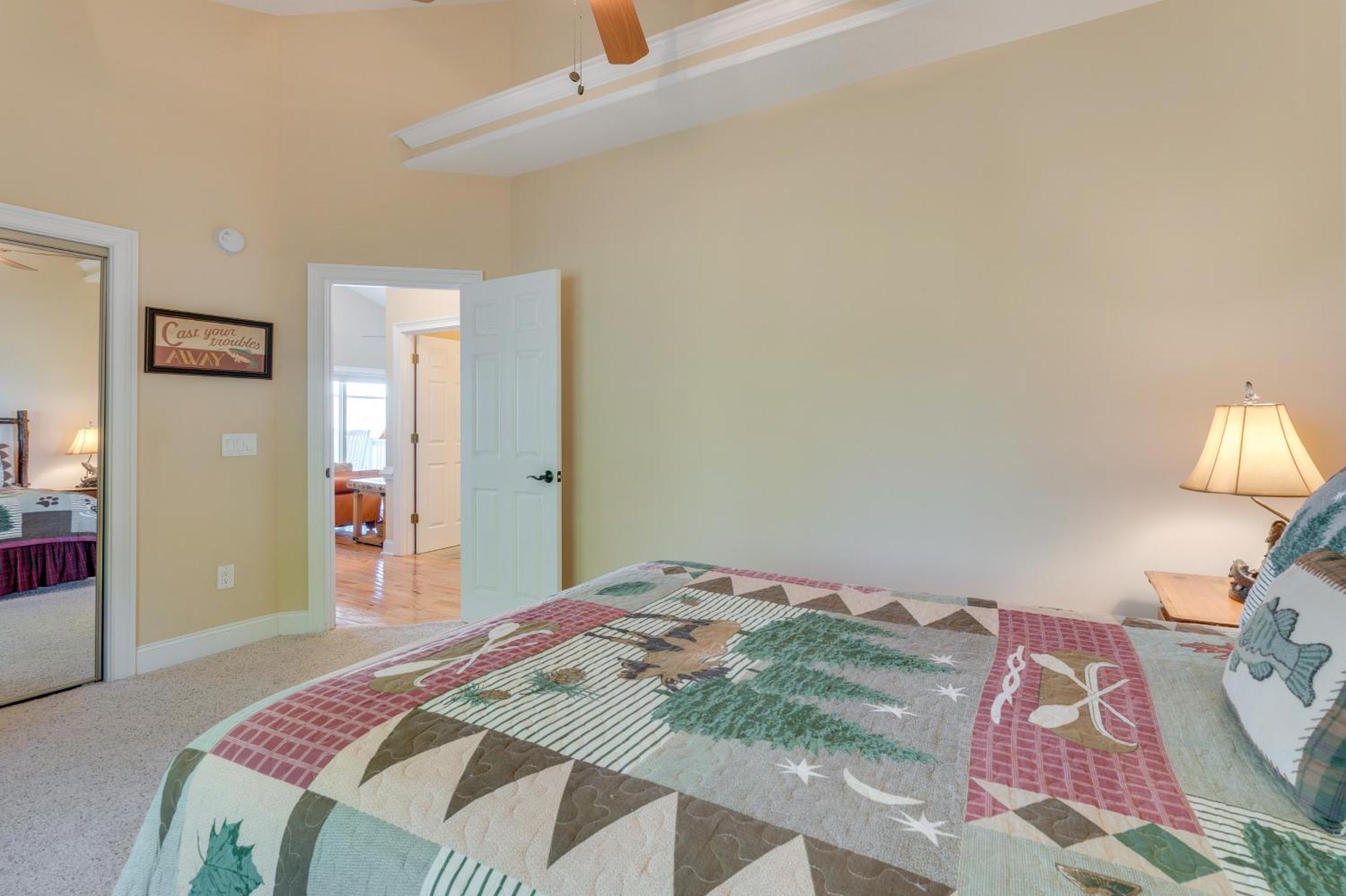 Lake-View Condo With Covered Deck In Hiawassee! Exterior photo