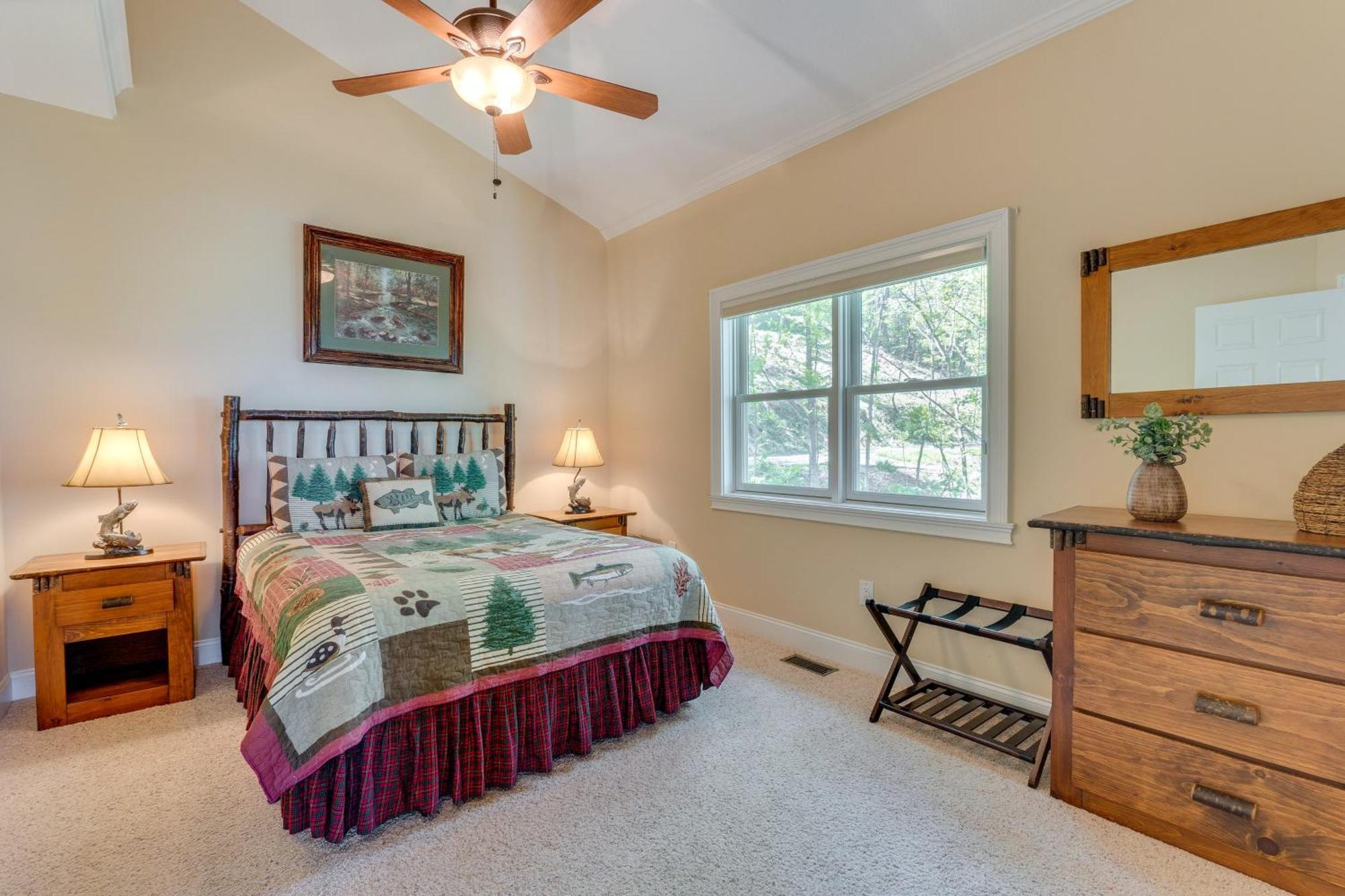 Lake-View Condo With Covered Deck In Hiawassee! Exterior photo