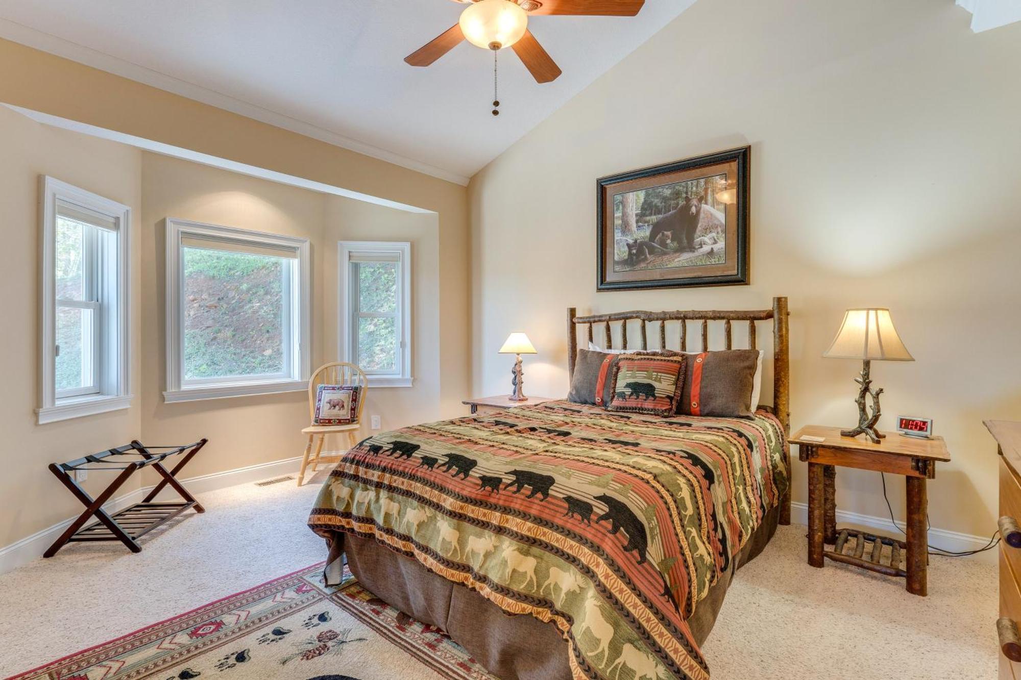 Lake-View Condo With Covered Deck In Hiawassee! Exterior photo